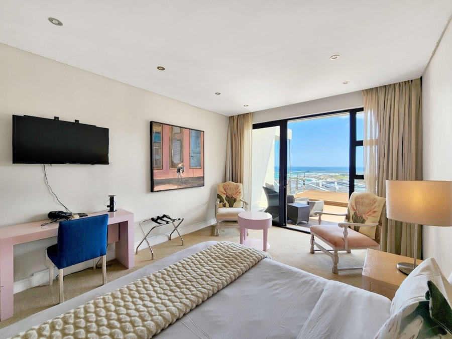 To Let 7 Bedroom Property for Rent in Camps Bay Western Cape